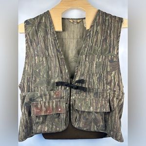 Walls Camouflage Hunting Vest in Green and Brown